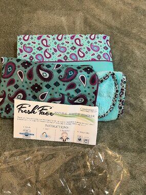 Campanelli “Fresh Face” Soft Makeup Remover Cloths & Travel Case Paisley New